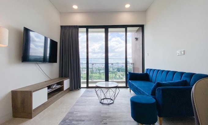 Thu Thiem Apartment | Zeus Living: 2-Bedroom Condo with Pool in Thu Thiem