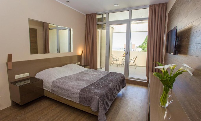 Kvariati Apartment | Top-Rated Zgvadaca Kvariati Apartment with Ocean View