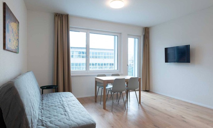 Center Apartment | Relaxing Stay at ZH Silver - Letzigrund HITrental Apartment