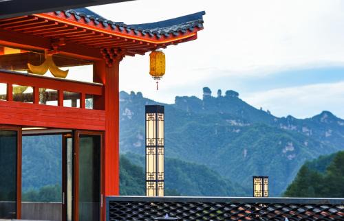 Wulingyuan House | Explore Zhangjiajie Guanshanyuan B&B: Pet-Friendly Retreat