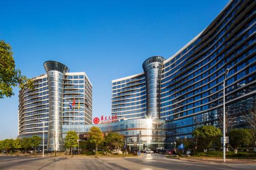 Yongding Hotel | Experience Comfort at Zhangjiajie Huatian Hotel 5-Star Haven