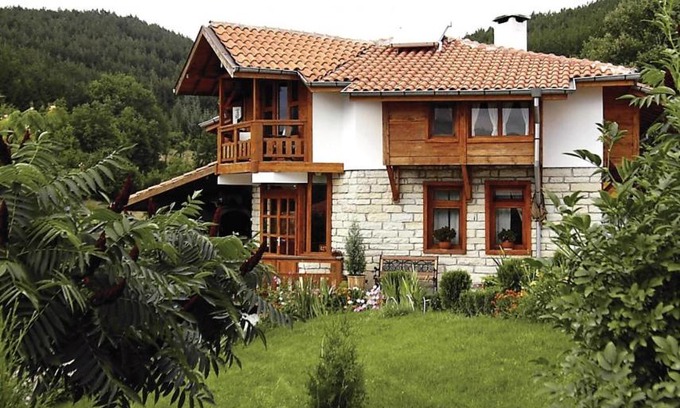 Glavatartsi House | Charming Zhivka House: Oceanfront Escape with Pet-Friendly Amenities