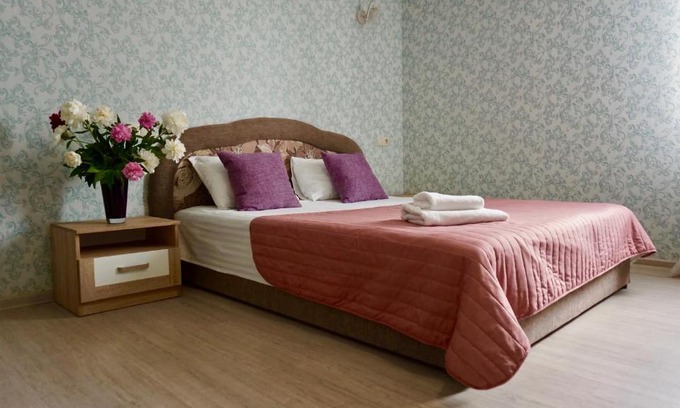 Kyiv Hotel | Discover Zhuliany City Hotel: Accessible & Family-Friendly Stay