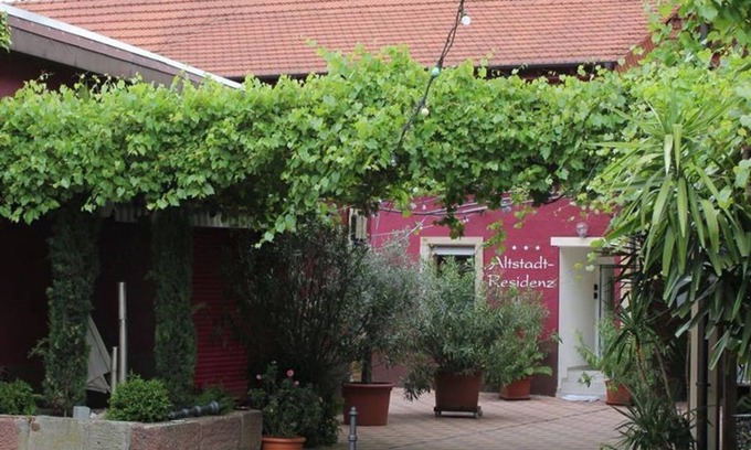 Wachenheim an der Weinstrasse Bed & Breakfast | Experience Comfort at Zimmer5 - Altstadt-residenz