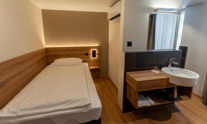 Stettlen Hotel | Discover ZIEGELHÜSI Hotel in Stettlen bei Bern, Rated 8/10