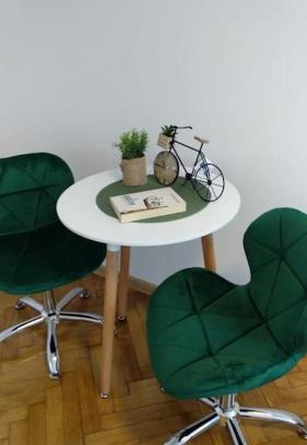 Przemysl Apartment | Stay at Zielony Zakątek, Just 7 Minutes from the Station