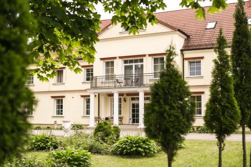 Ziemupe Hotel | Relax at Ziemupes Muiža & SPA with Pool and Spa Access