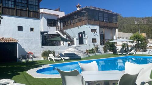 Vilaflor House | Discover Ziggys Mountain Retreat: Family-Friendly Oasis