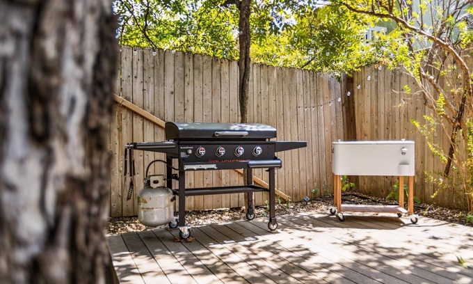 Zilker Apartment | Cozy Zilker Park Cottage with Breakfast in Austin