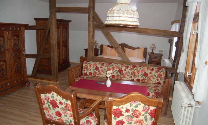 Klingenthal Cottage | Cozy Zimmer 3 at Berggasthaus & Pension Schöne Aussicht