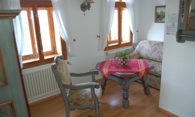 Klingenthal Cottage | Cozy Zimmer 4 at Berggasthaus & Pension Schöne Aussicht