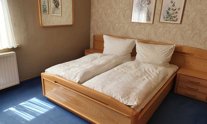Stiege Apartment | Cozy Zimmer 7 - Breakfast Included at Alte Straßenmeisterei