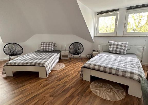Kernstadt House | Central Room Near Main Train Station - Family Friendly Stay