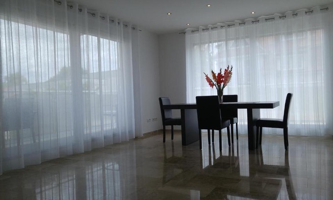 Waiblingen House | Central Waiblingen Room Rentals with Kitchen Access