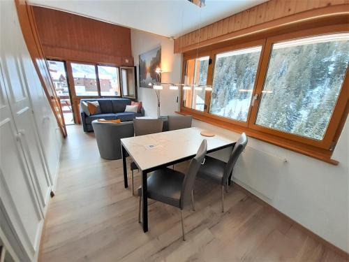 Zinal Apartment | Cozy Zinal Studio Steps from the Telecabine - Rated 9.3