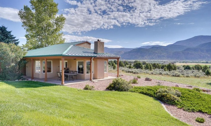 New Harmony House | Pet and Child Friendly Zion Mountain Guest House Awaits!
