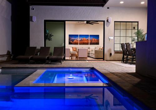 Hurricane House | Exclusive Zion Red Villa with Private Pool & Hot Tub Awaits