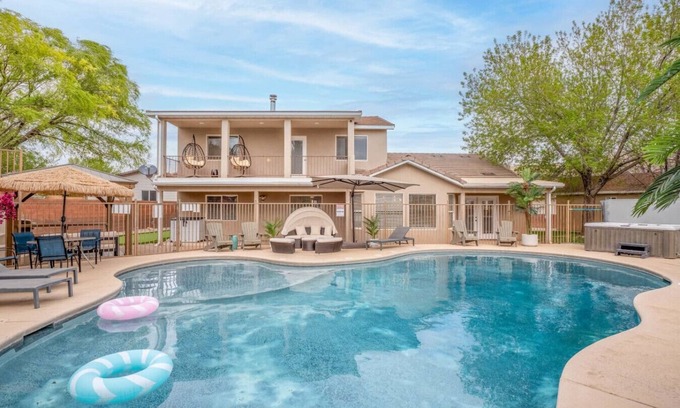 La Verkin House | Zion's Poolside Paradise