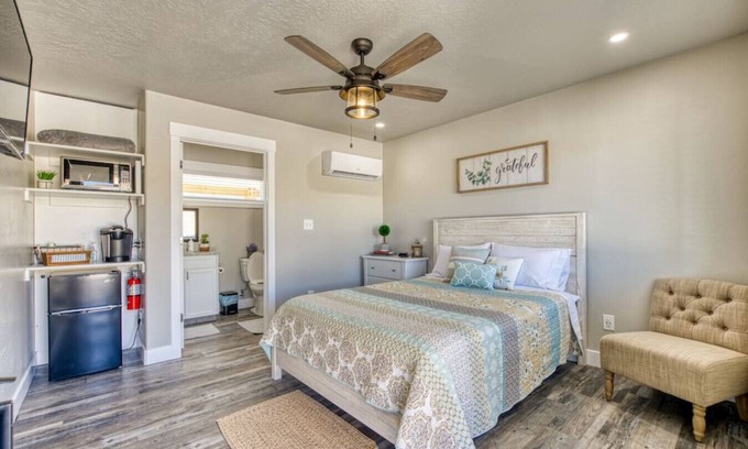 Kanab House | Ocean View Comfort at Zion's Shadow Suite #3