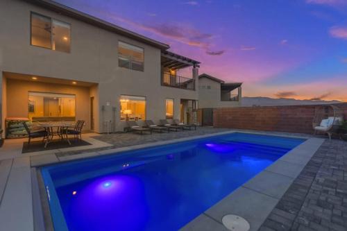 Hurricane House | Private Poolside Retreat at Zion Village - Guest Rated 10/10