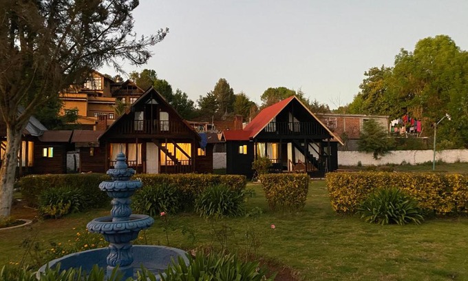 Zirahuen Cabin | Discover Zirahuen Los Cedritos: Child-Friendly Retreat