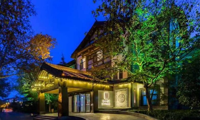 Lixia District Apartment | Ziyue Minghu Hotel