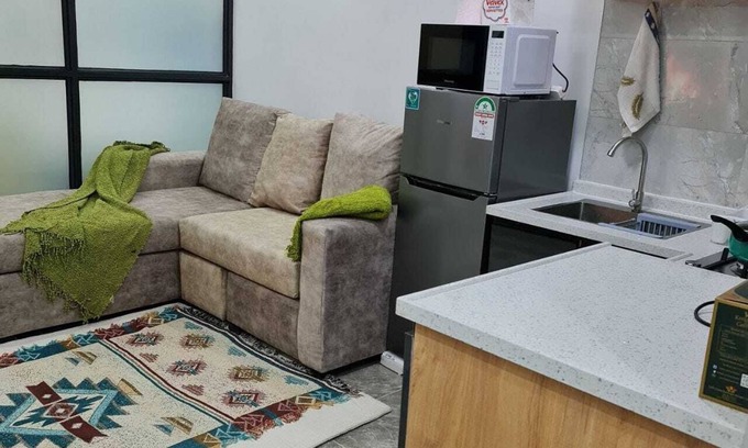 Kilimani Apartment | Cozy Zolani Home: Pet-Friendly Retreat with Spa & Breakfast