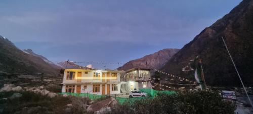 Sangla House | Zomsa Homestay Chitkul
