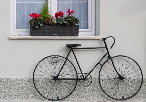 Palmanova House | Unforgettable Stay at ZONA 30 Bike Guesthouse with Breakfast