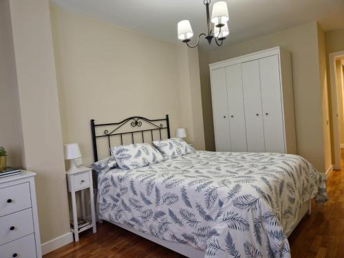 Gijon City Centre Apartment | Central Location with Garage & Oceanfront Views
