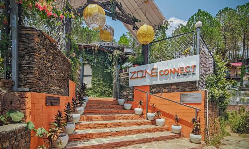Lansdowne Resort | Discover Zone Connect by The Park: Pet-Friendly Retreat