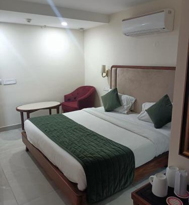 Sector 35 Hotel | Discover Zoz Chandigarh: Family-Friendly Stay with Dining