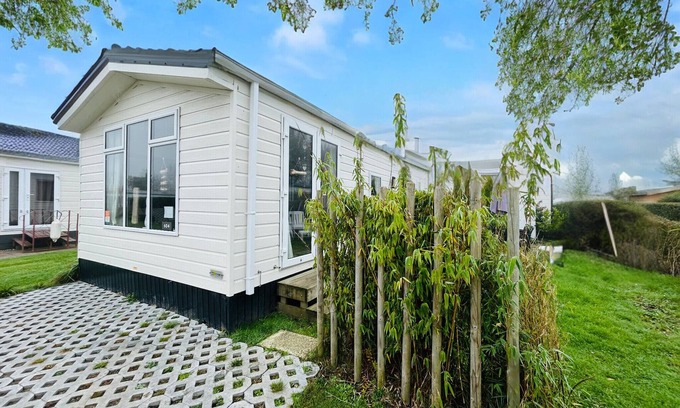 Municipality of Veere Ski Chalet | Enjoy Family-Friendly Stay at Camping de Zandput