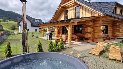 Izipovce Ski Chalet | Experience Zrub Poľana - Liptovská Mara with Hot Tub Bliss