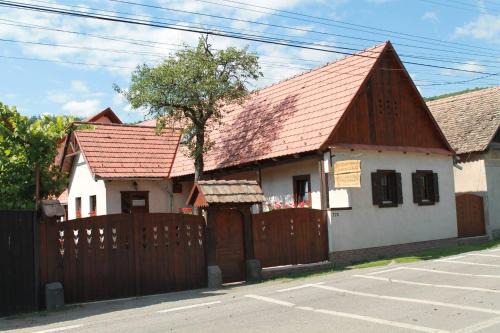 Praid House | Pet and Child Friendly Stay at Zsuzsanna Paraszthaz