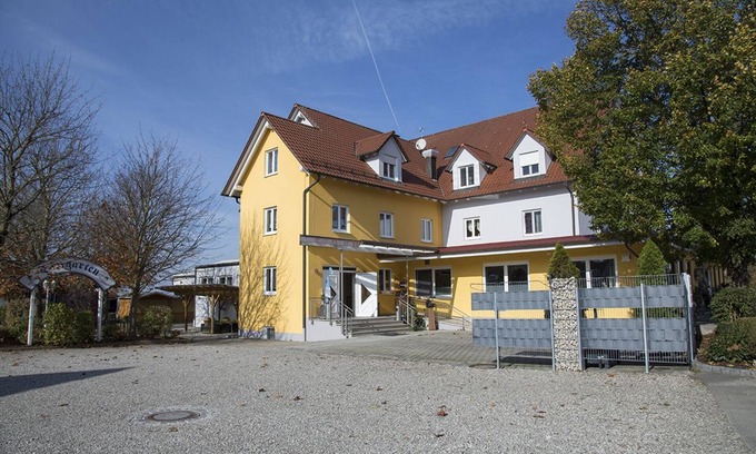 Langenmosen Hotel | Welcoming Zu Müllers Winkelhausen with Family-Friendly Amenities