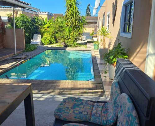 Port Elizabeth House | Cozy Zufike Self Catering with Ocean View & Pool Access