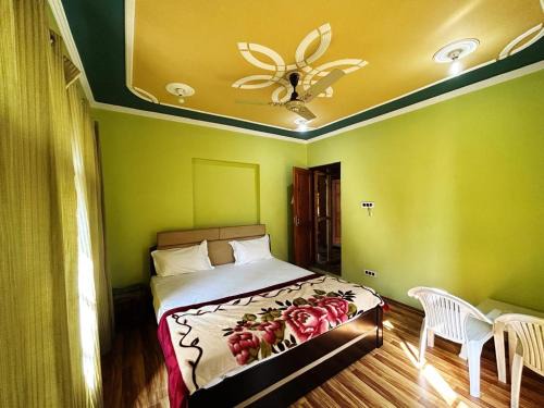 Nishat-Shalimar Apartment | Cozy Zulal Guest House: Pet and Child-Friendly Stay
