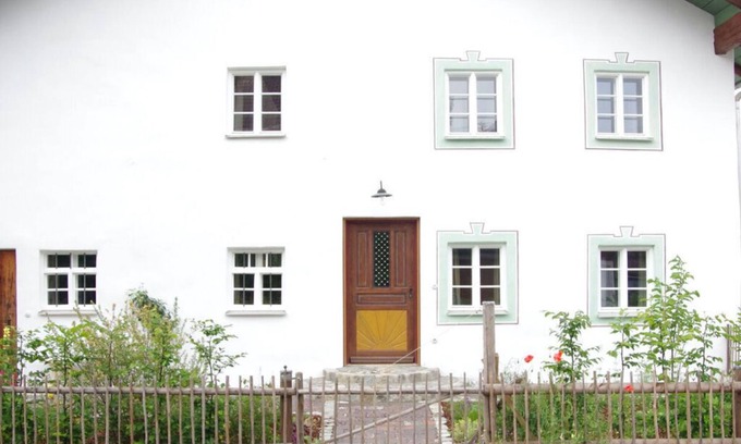 Ammerland House | Relaxing Getaway at Zum Bräu with Family-Friendly Amenities