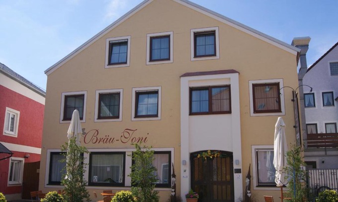 Dietfurt Hotel | Discover Pet-Friendly Comfort at Zum Bräu-Toni Hotel