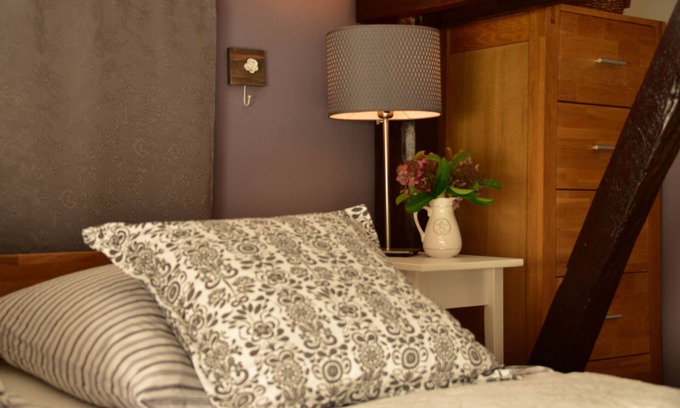 Hohennauen Apartment | Relaxing Retreat at Zur Abendsonne in Westhavelland