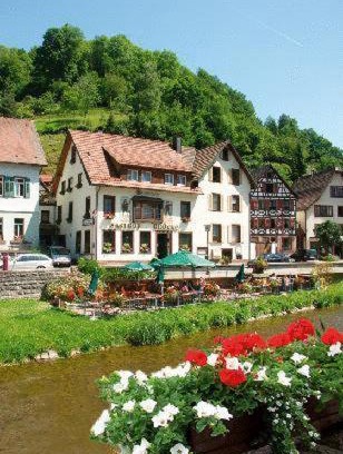 Schiltach House | Delightful Stay at Zur alten Brücke with Family-Friendly Offers