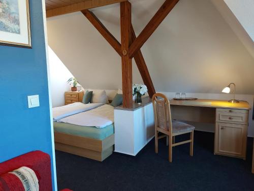 Boehlen House | Oceanfront Comfort at Zur Eiche - Pension with Family Amenities