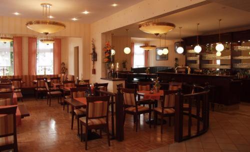 Heede Hotel | Cozy Retreat at Zur Linde with Hot Tub and Restaurant