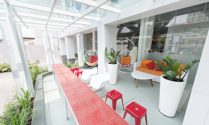 Old Jakarta Hotel | Budget-Friendly Stay at Zuri Express Mangga Dua