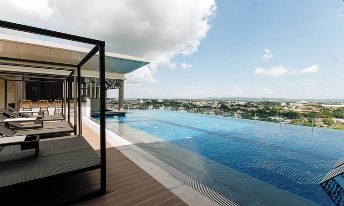 Iloilo Hotel | Explore Zuri Hotel: Pool, Spa & Family-Friendly Amenities