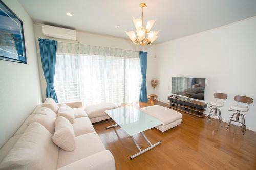 Zushi House | Pet-Friendly Zushi Beach House Near the Shoreline
