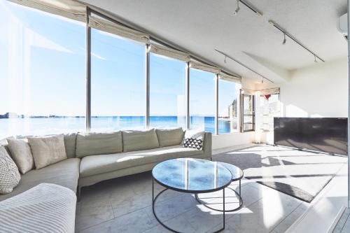 Zushi Villa | Family-Friendly Fun at ZUSHI Funny House – 4-Star Retreat