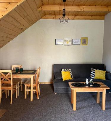 Zwardon Apartment | Discover Zwardoniówka Apartamenty pod Orawcową Retreat