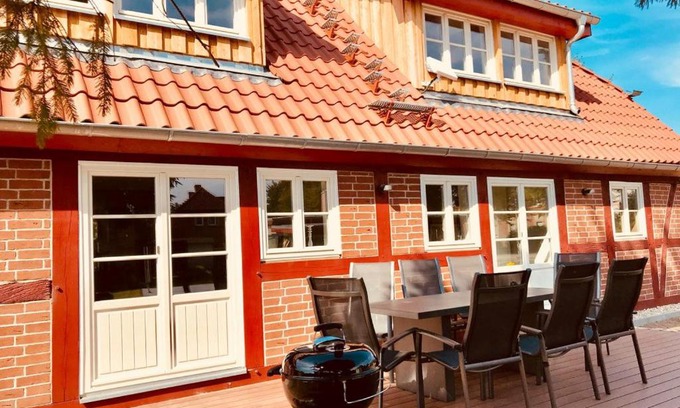 Loissin House | Zwiehaaschkate
